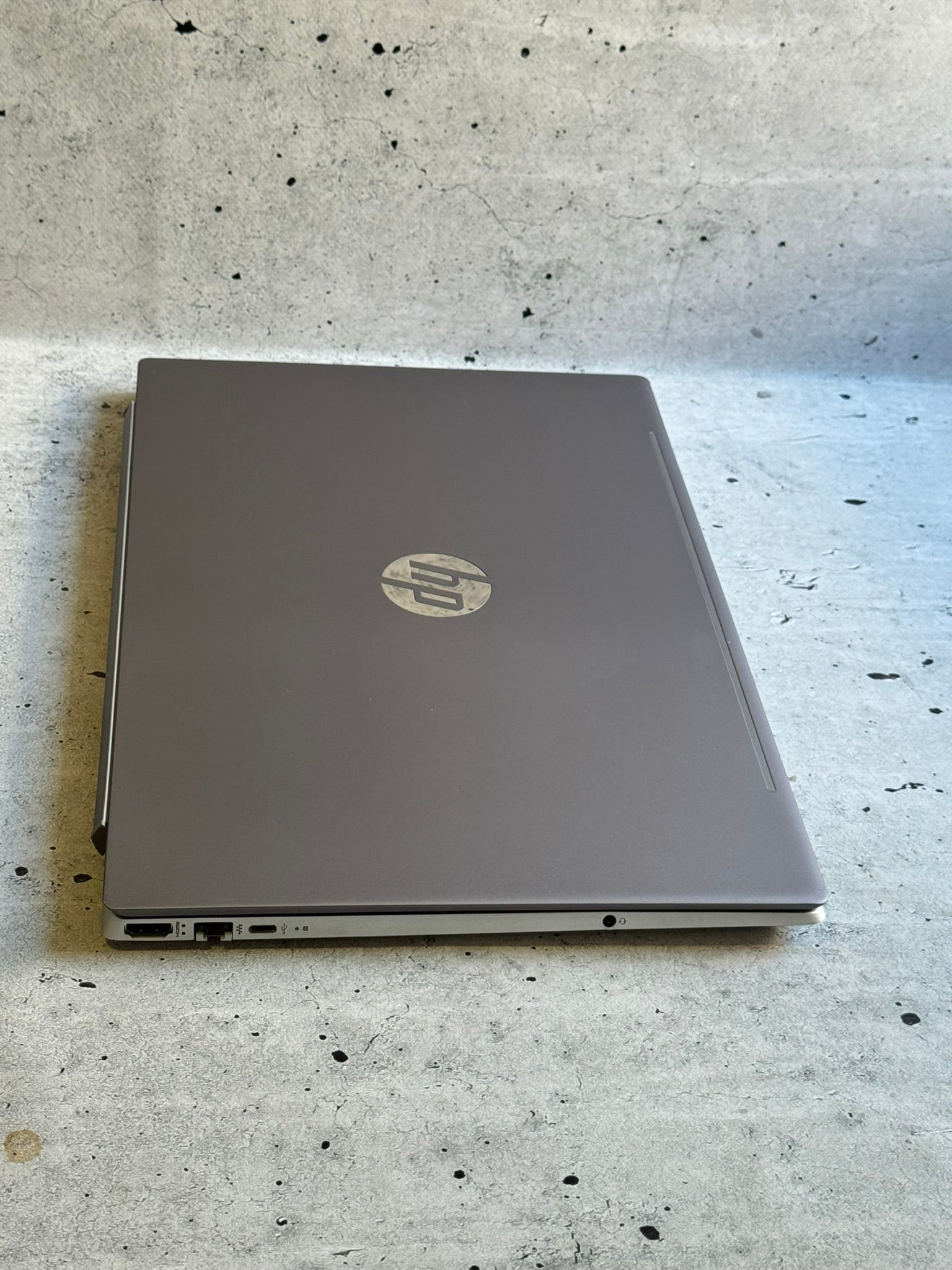 HP/15.6 FHD IPS/I5-8265U/16GB/512GB/Nvidia MX250 2GB DDR5