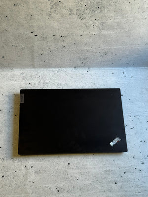 LENOVO Thinkpad/15.6 FHD IPS/AMD RYZEN 5-4500U/16GB/SSD 512