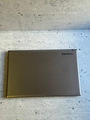 TOSHIBA/15.6 FHD/INTEL I5-6200U/16GB/SSD 256GB