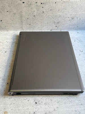 TOSHIBA/15.6 FHD/INTEL I5-6200U/16GB/SSD 256GB