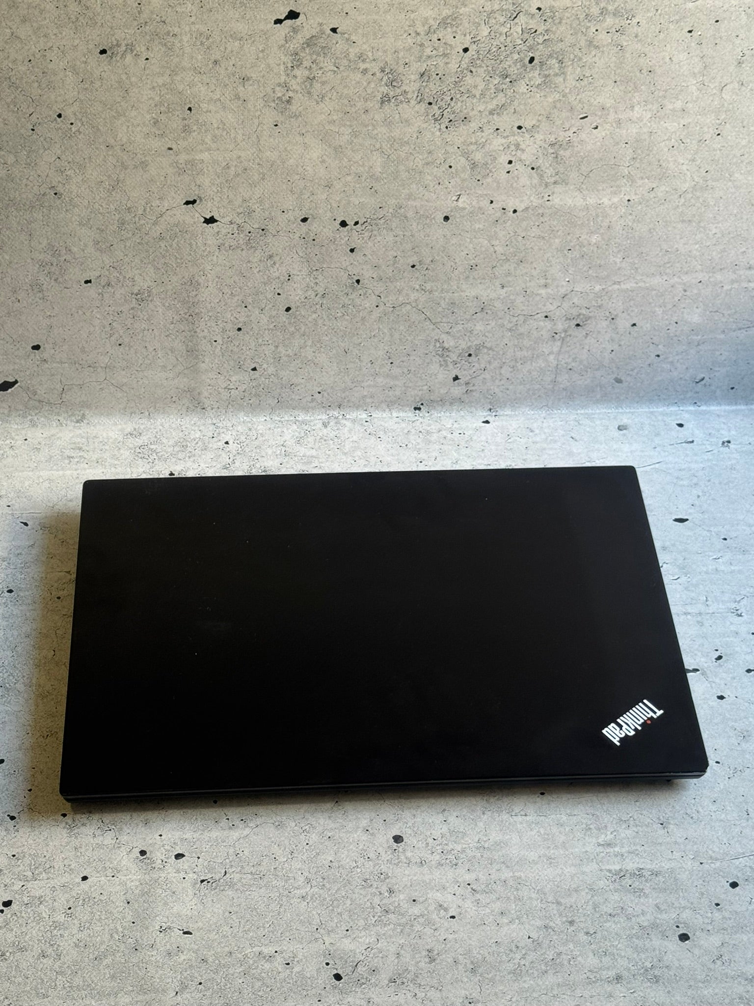 Lenovo Thinkpad/15.6 FHD/Intel i5-8250U/16GB/SSD 256+500GB