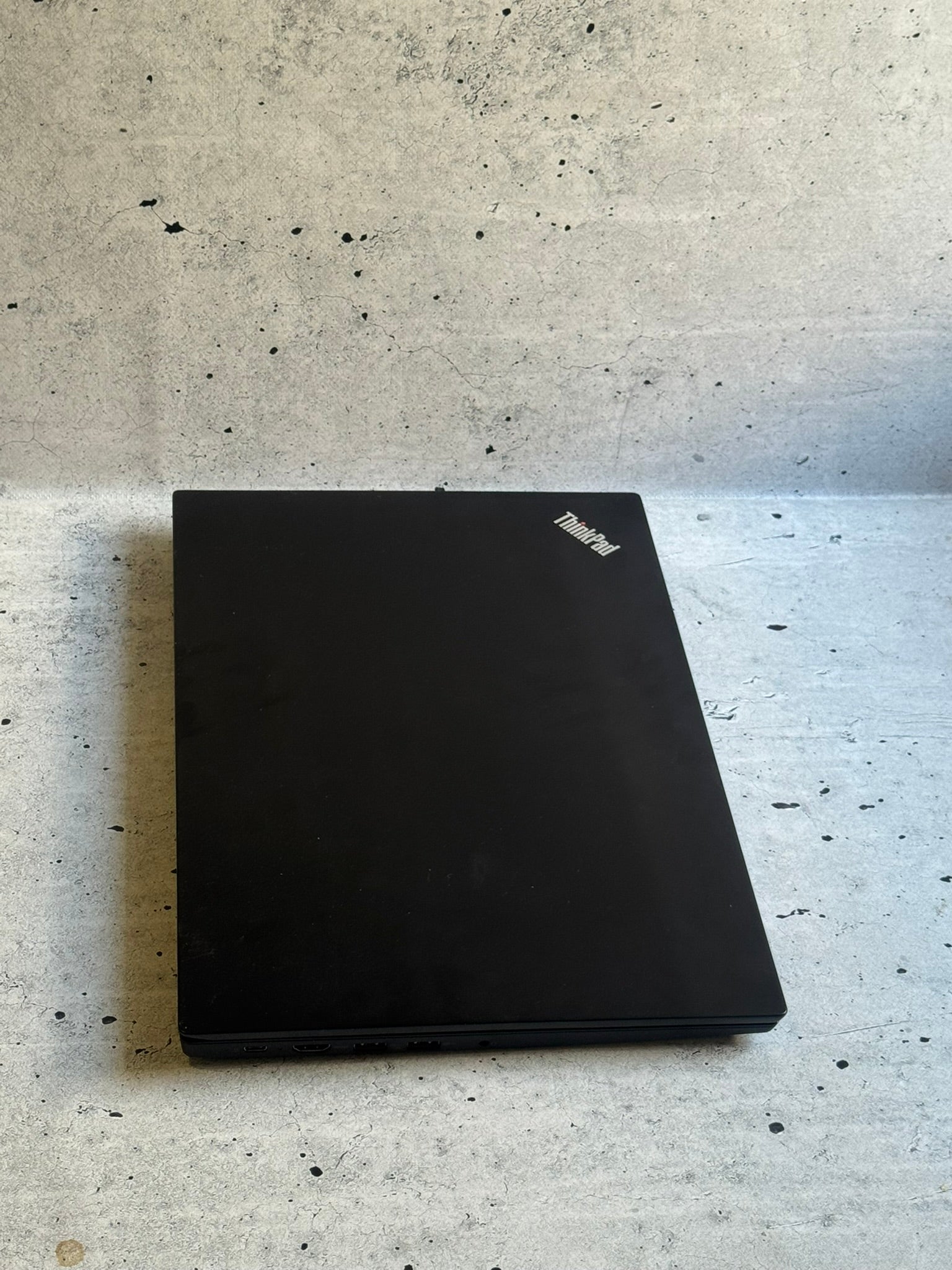 Lenovo Thinkpad/15.6 FHD/Intel i5-8250U/16GB/SSD 256+500GB