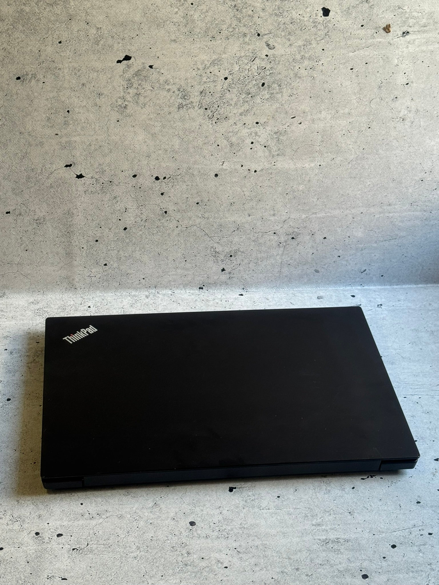 Lenovo Thinkpad/15.6 FHD/Intel i5-8250U/16GB/SSD 256+500GB