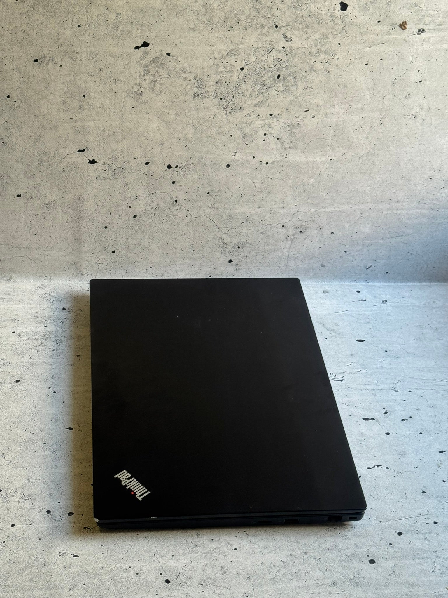 Lenovo Thinkpad/15.6 FHD/Intel i5-8250U/16GB/SSD 256+500GB