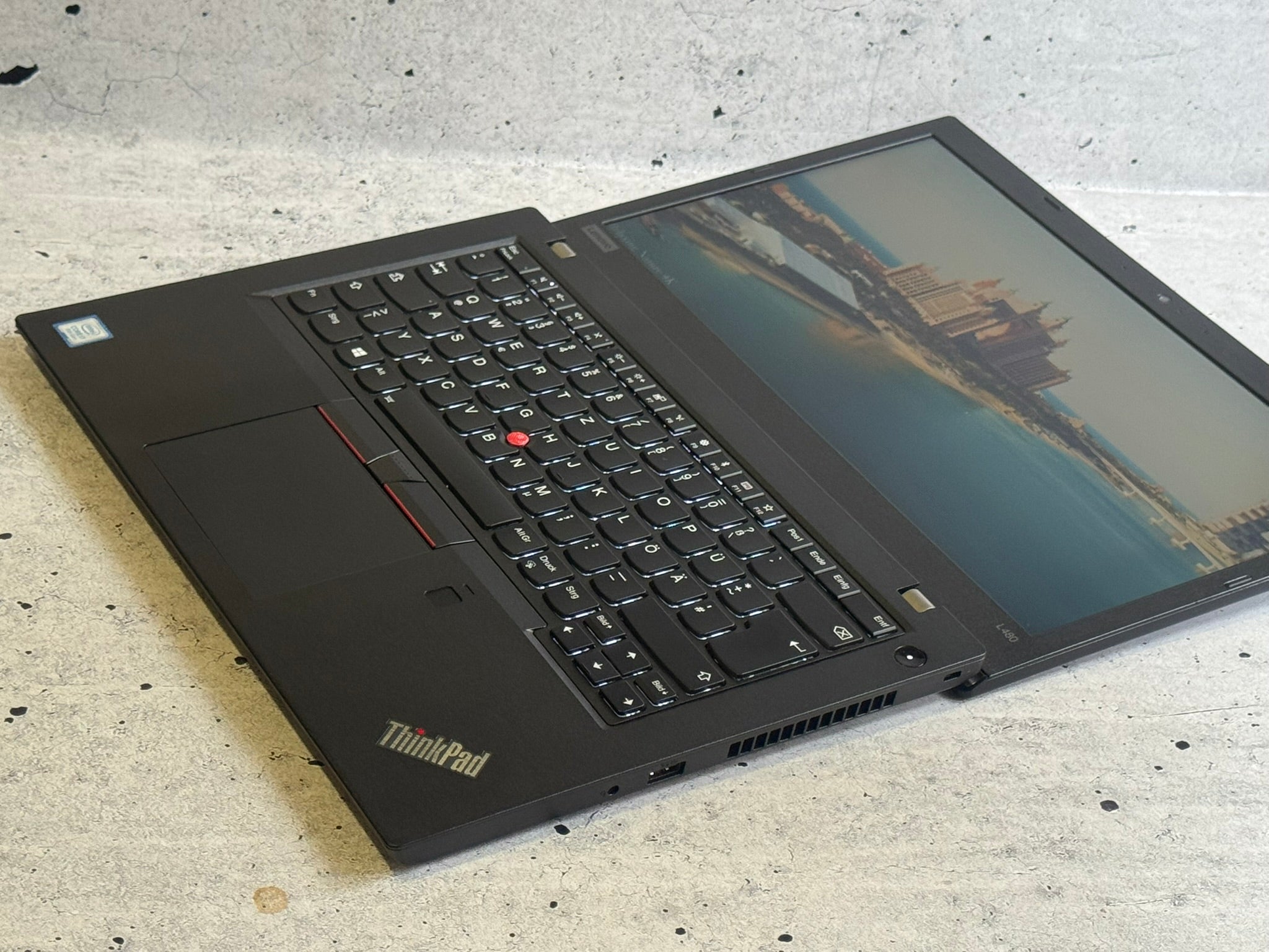 LENOVO THINKPAD/14.0 IPS/INTEL I7-8550U/16GB/SSD 512/4G