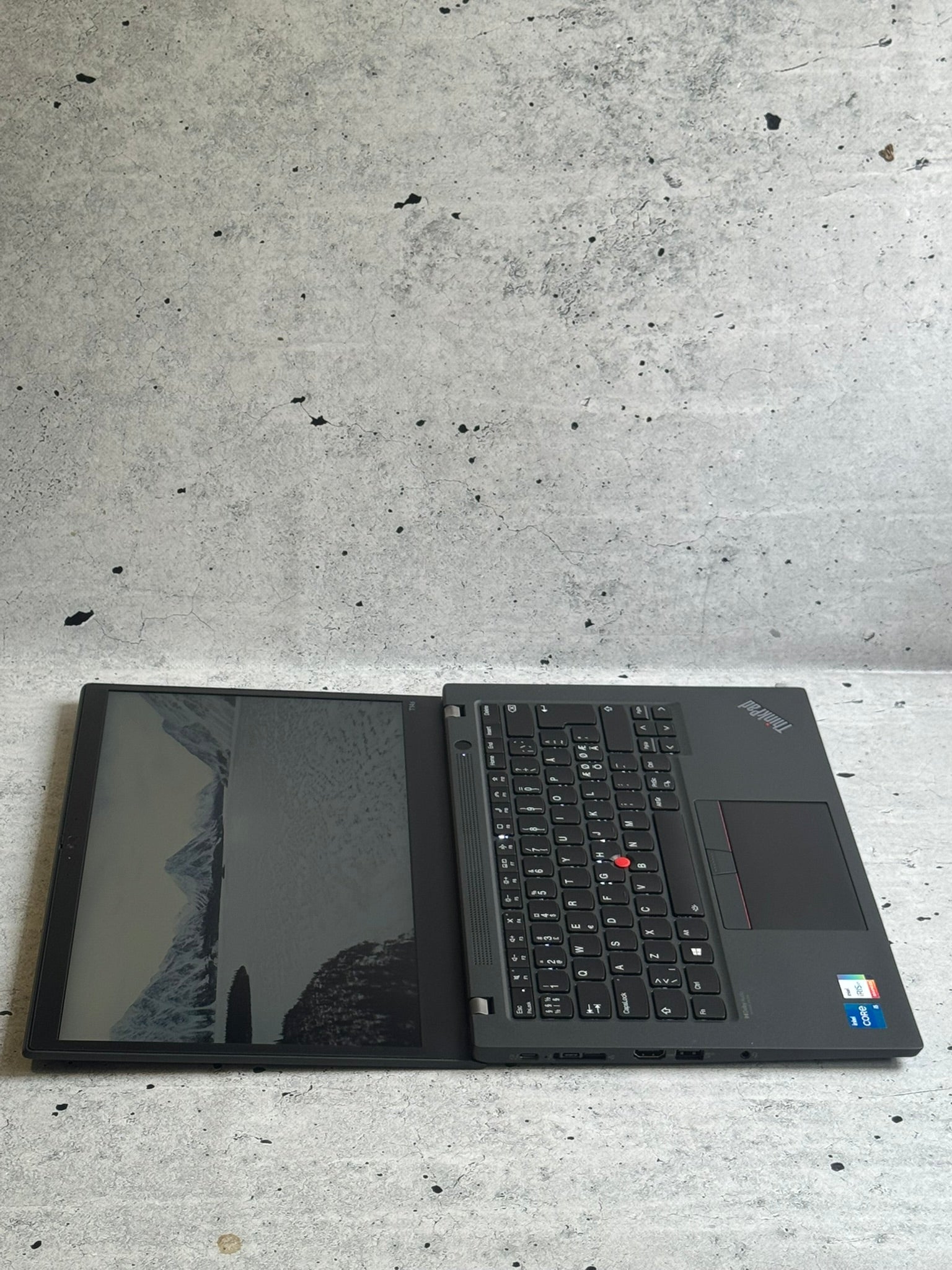 Lenovo THINKPAD T14S/INTEL I5-1135G7/16GB DDR4/Nvm 512GB NOV