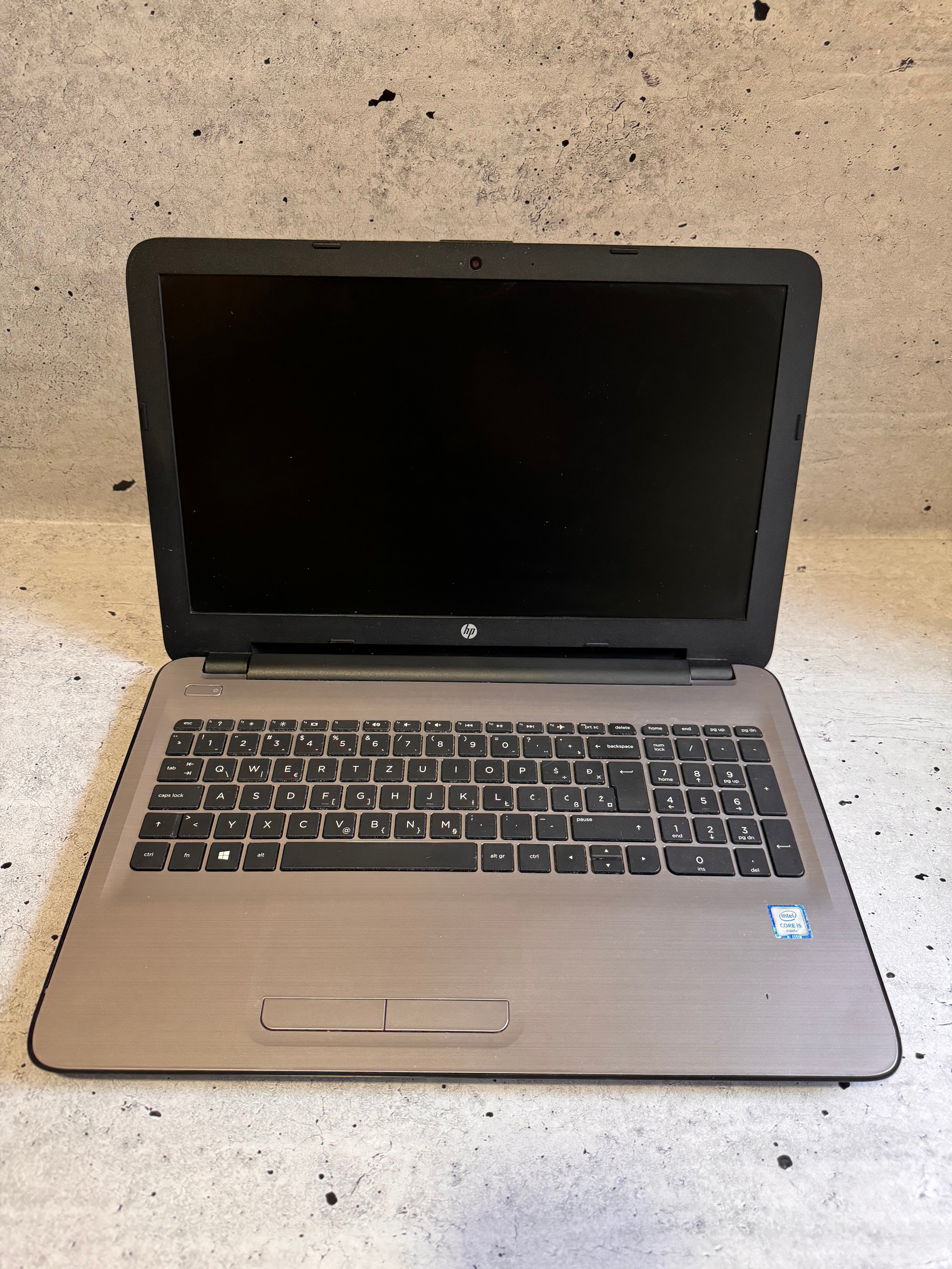 HP/15.6 HD/INTEL I5-6200U/8GB DDR4/SSD 240GB/Bat 2-3h