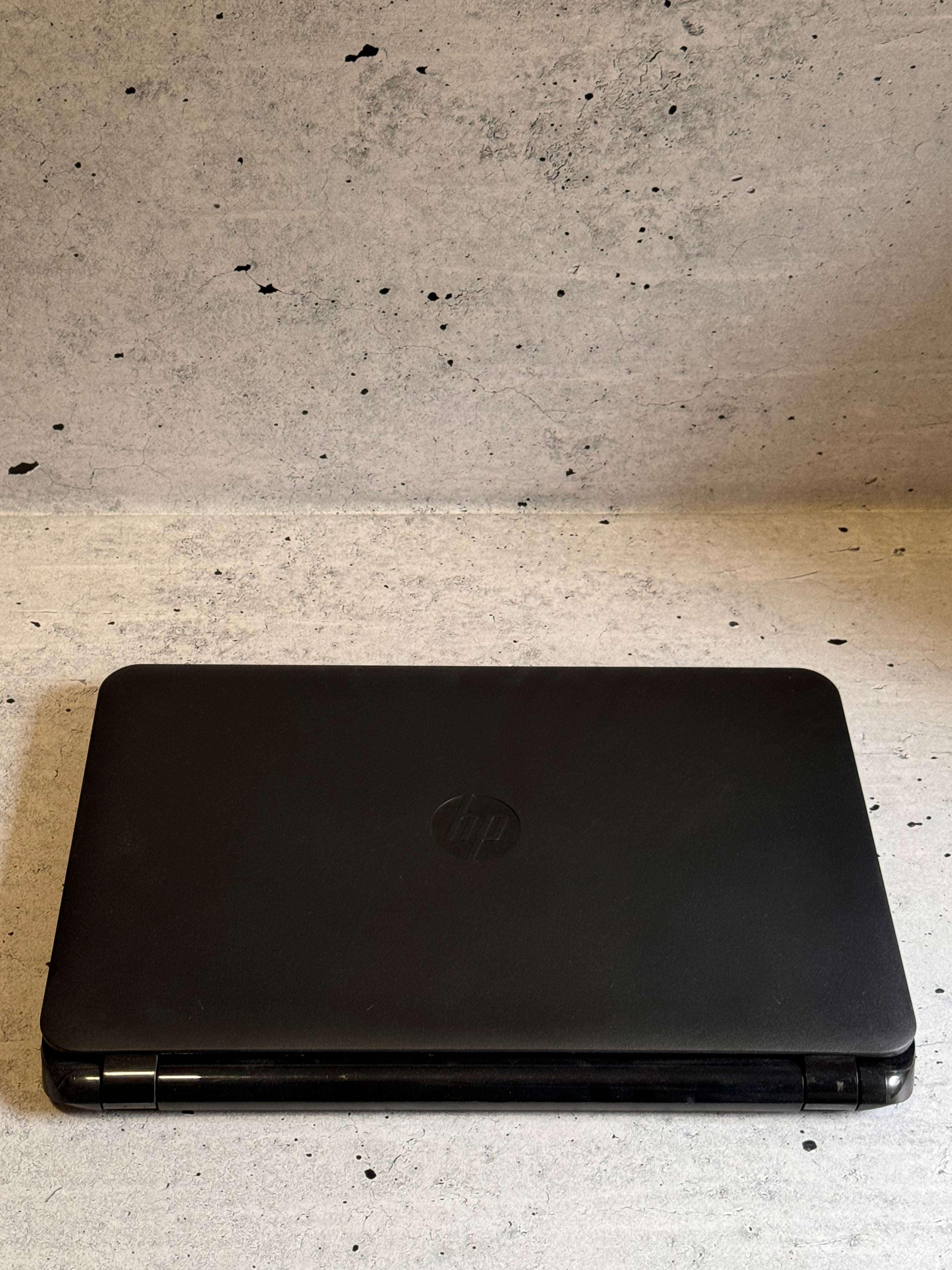 HP/15.6 HD/INTEL Pentium N3510 4-CORES/8GB/SSD 256GB