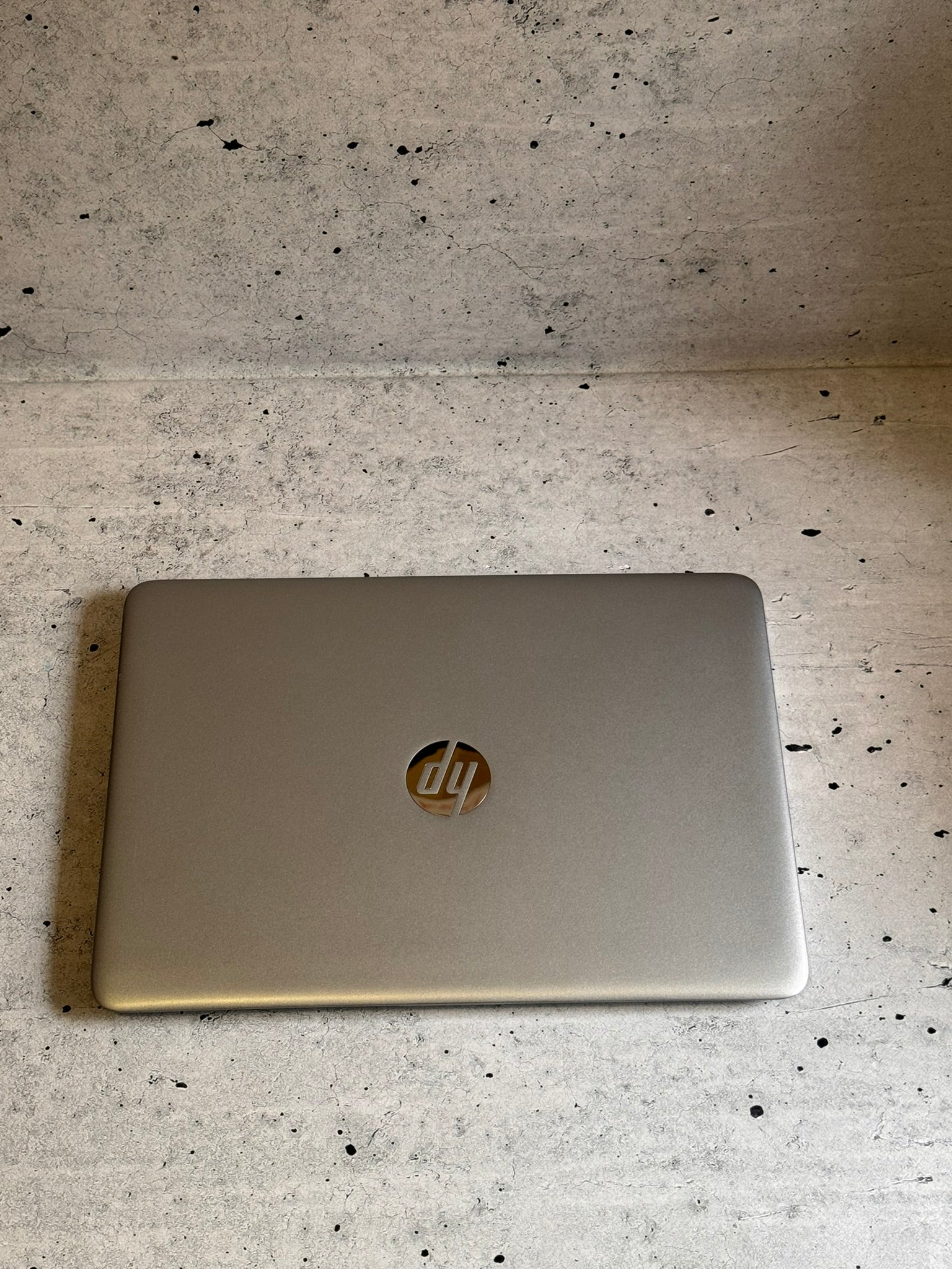 HP elitebook 840 G4/14 FHD/INTEL I7-7500U/16GB/SSD 256+1TB