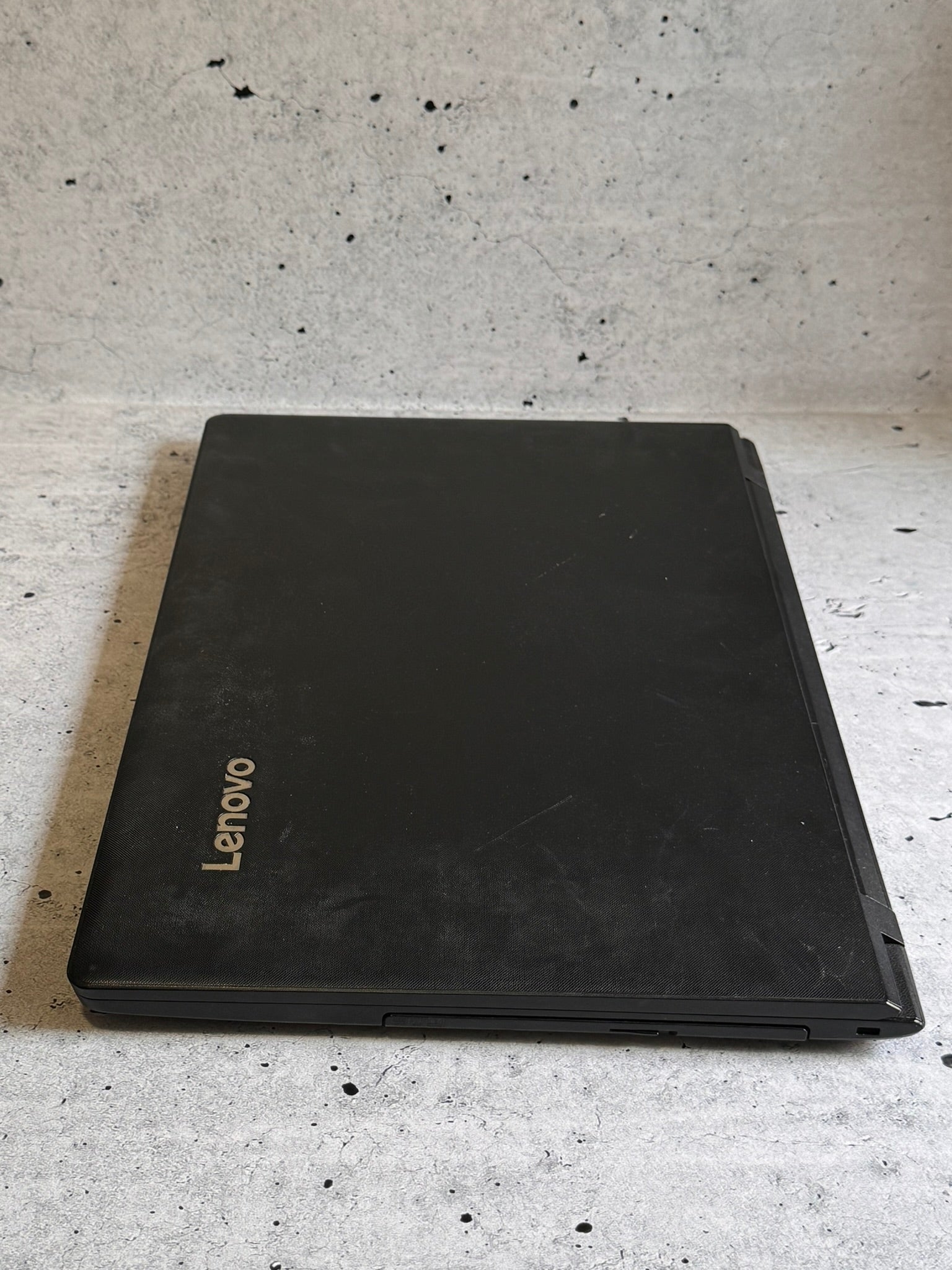 LENOVO/15.6 SLIM/INTEL I5-6200U/8GB DDR4/SSD 256/2 Grafike