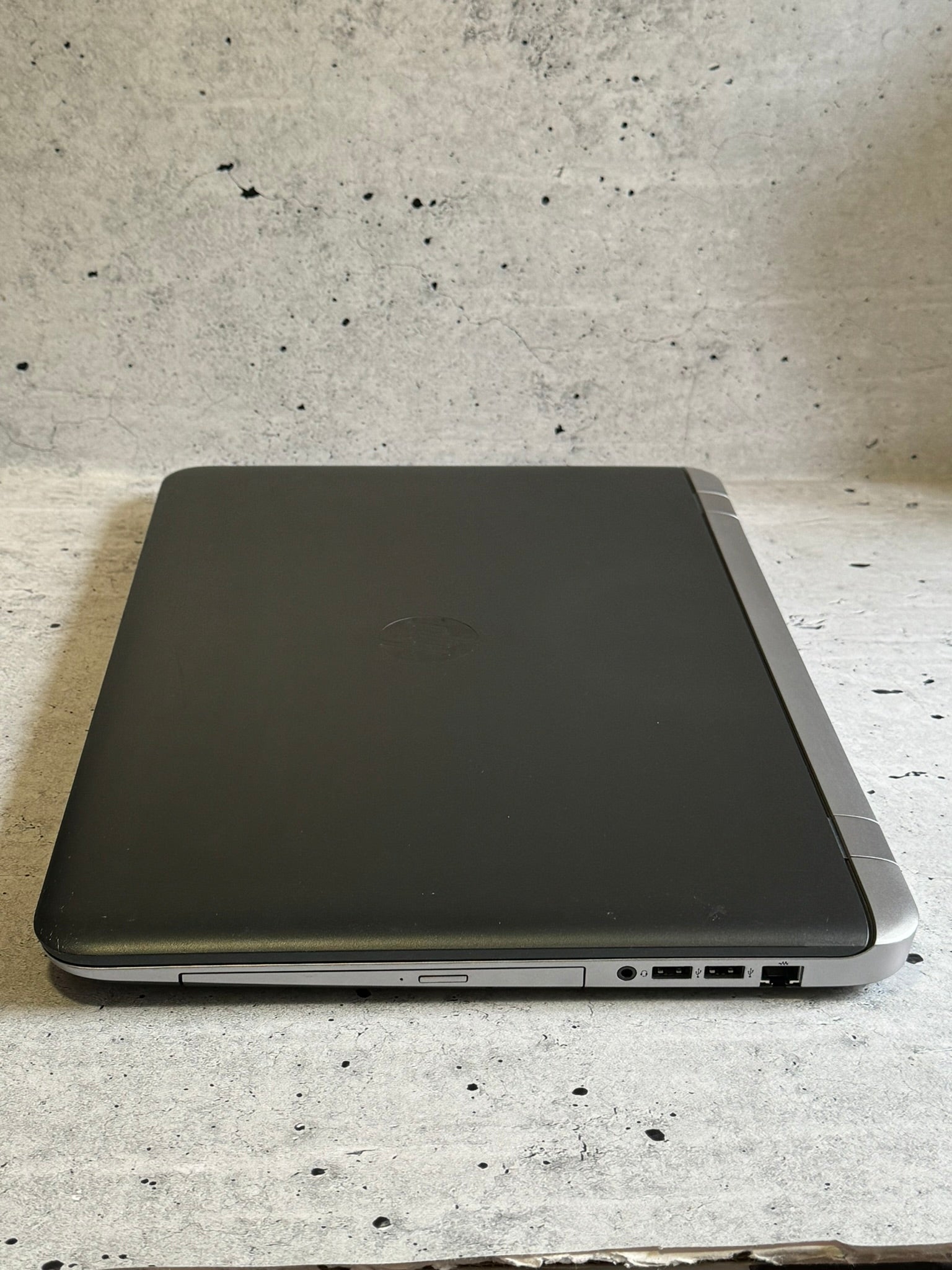 HP Probook/17.3 FHD/I7-6500U/16GB/M.2 256+500/2 Grafike