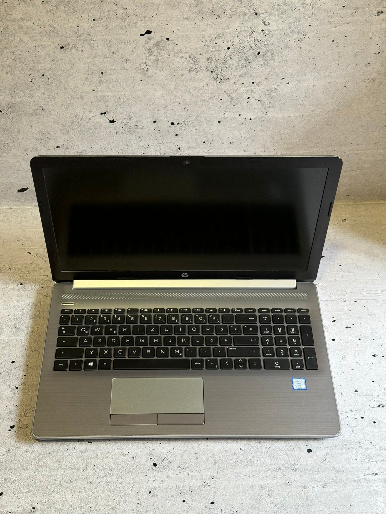 HP/15.6 FHD/INTEL I7-8565U/16GB DDR4/SSD 512GB