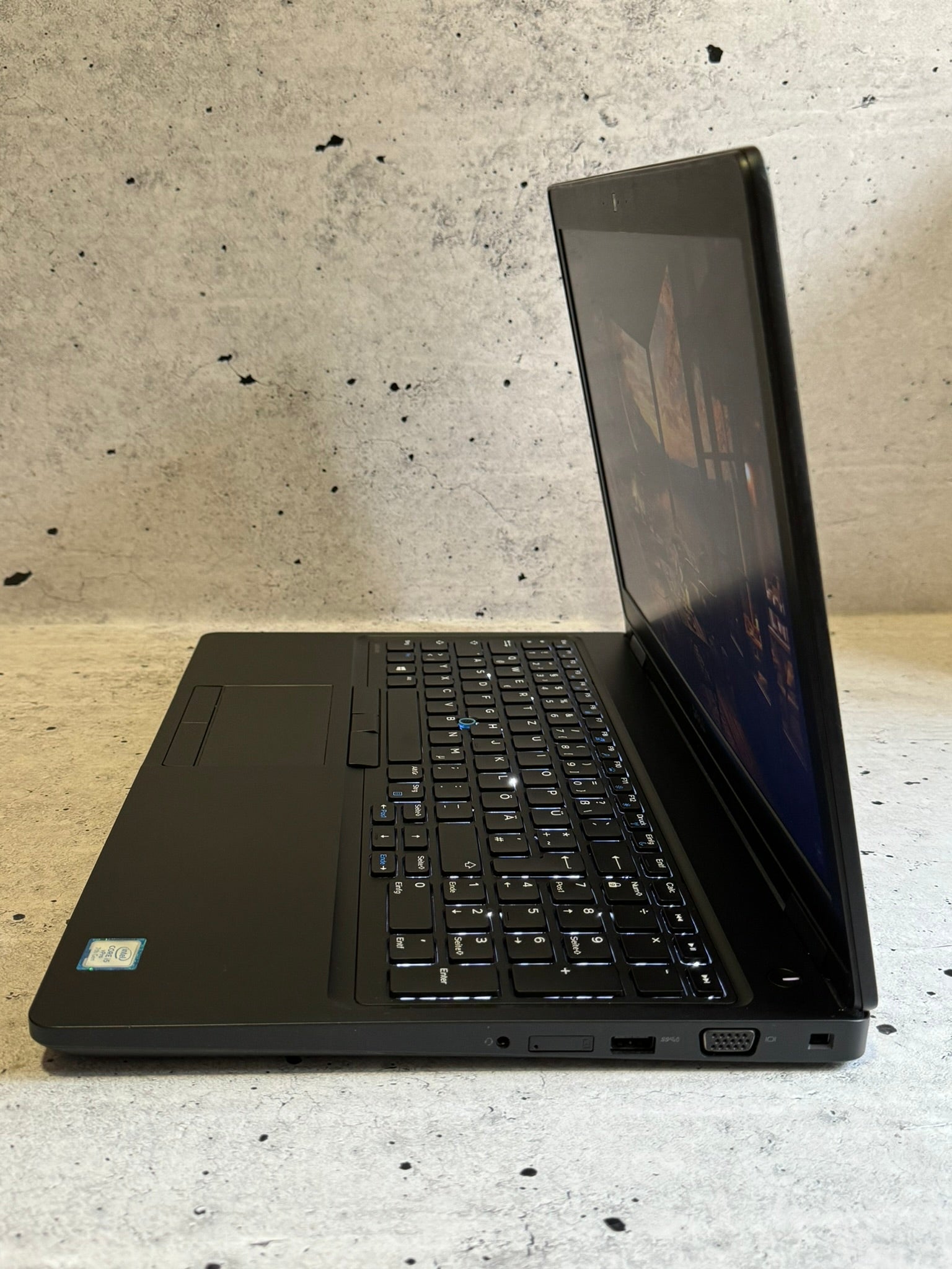 DELL Latitude 5580/15.6 IPS/I5-7440HQ/16GB/256GB/SIM SLOT