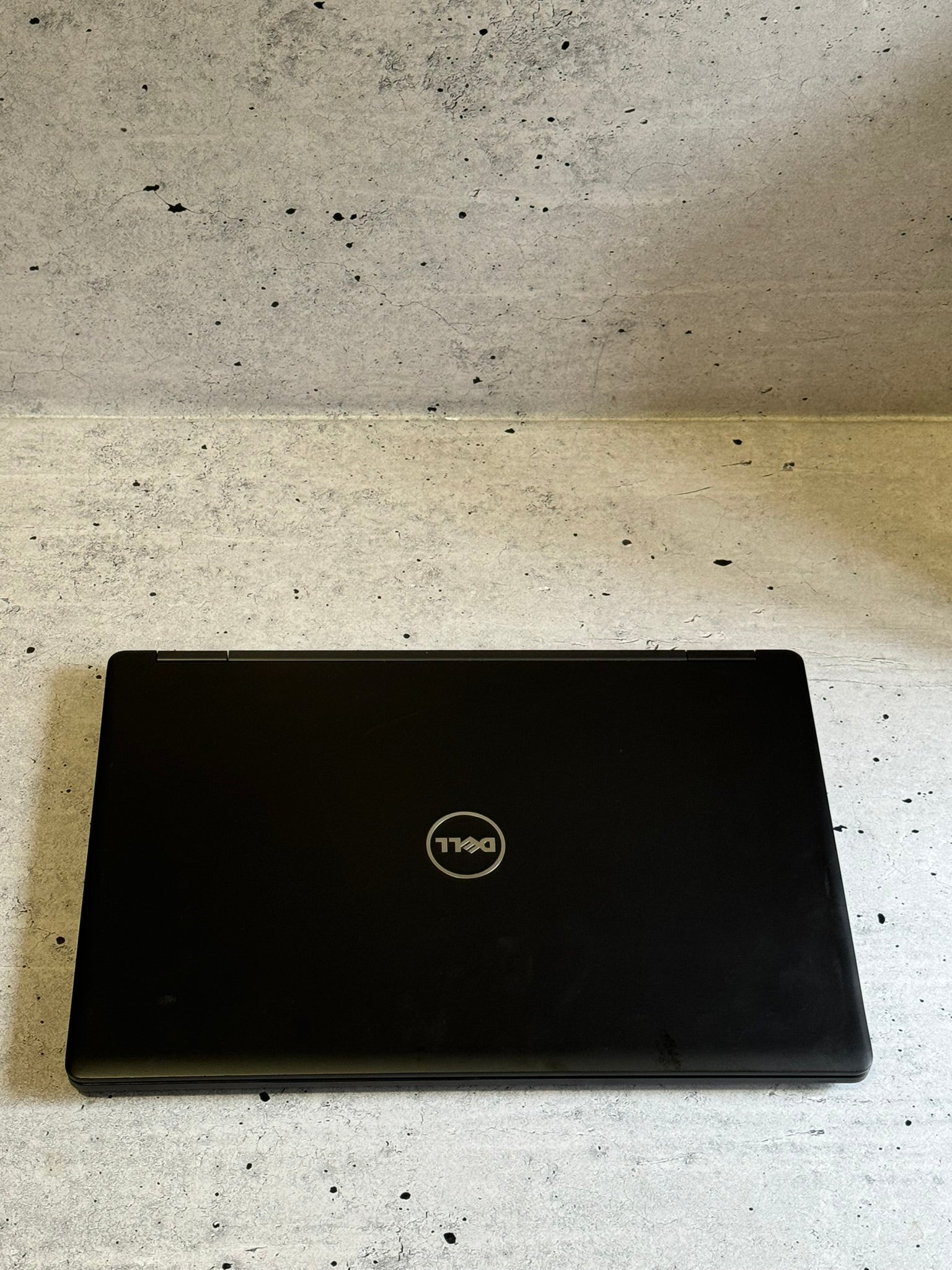 DELL Latitude 5580/15.6 IPS/I5-7440HQ/16GB/256GB/SIM SLOT