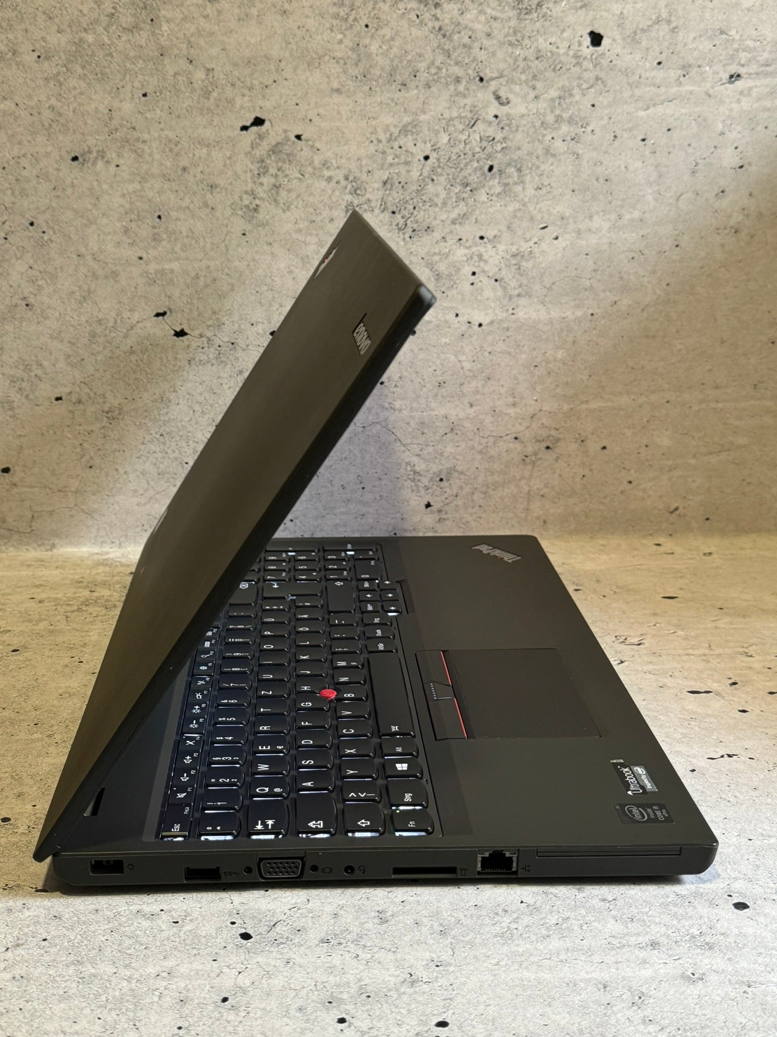 LENOVO Thinkpad T550/15.6 IPS/I5-5300U/16GB/SSD 256/2 bat