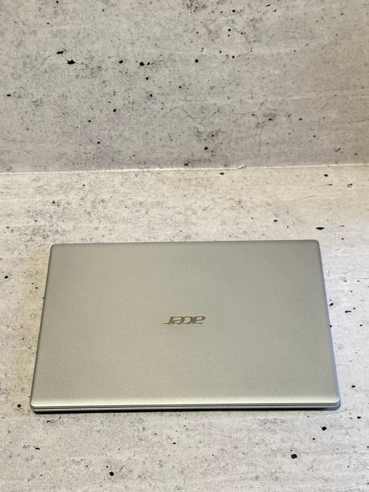 ACER/14.0 FHD/AMD RYZEN 3-3250U/12GB DDR4/SSD 256GB/KAO NOV