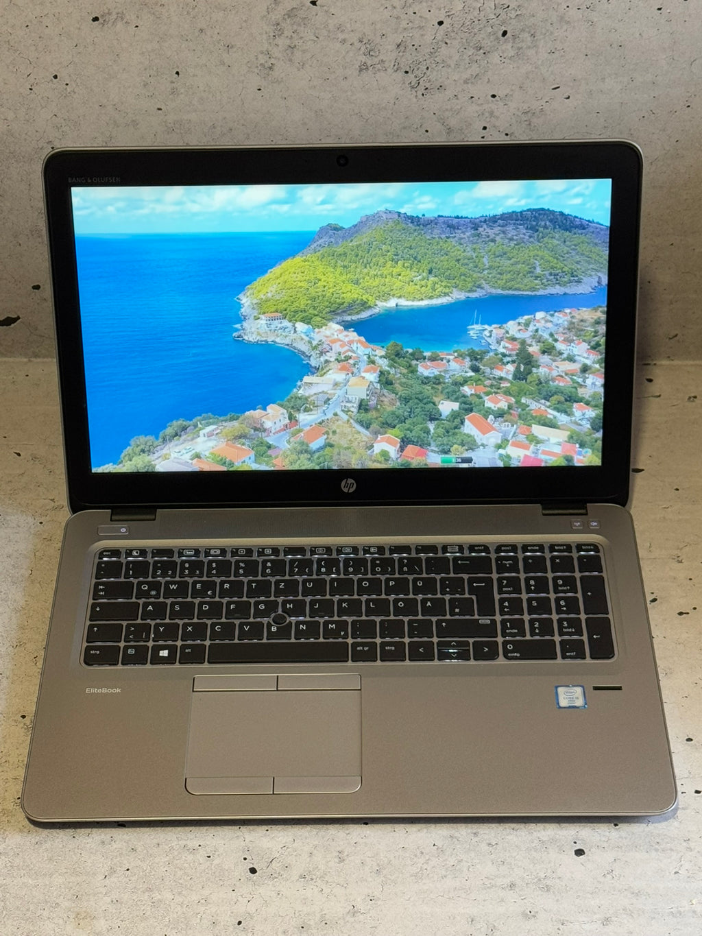 HP elitebook 850/15.6 FHD/i5-6200U/16GB/M.2 256/SIM/Svetleca