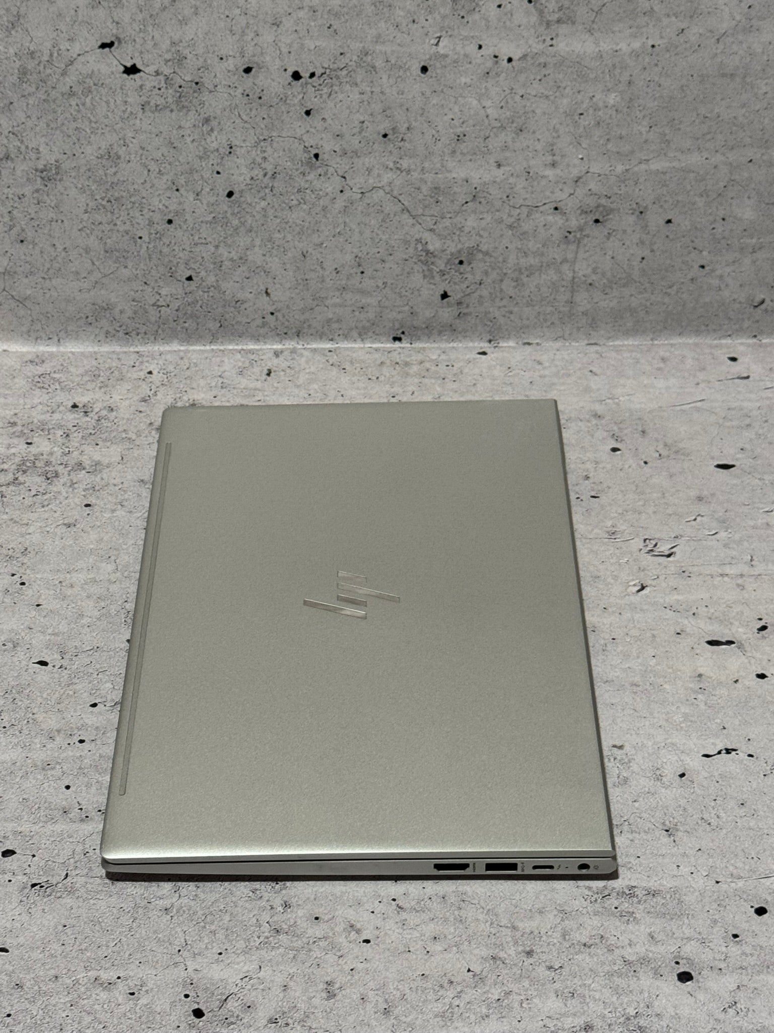HP Elitebook 630 G10/13.3 IPS/INTEL I5-1335U/32GB/512GB/LK