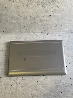 HP probook 470 G9/17.3 IPS/INTEL I5-1235U/16GB/Nvme 512GB