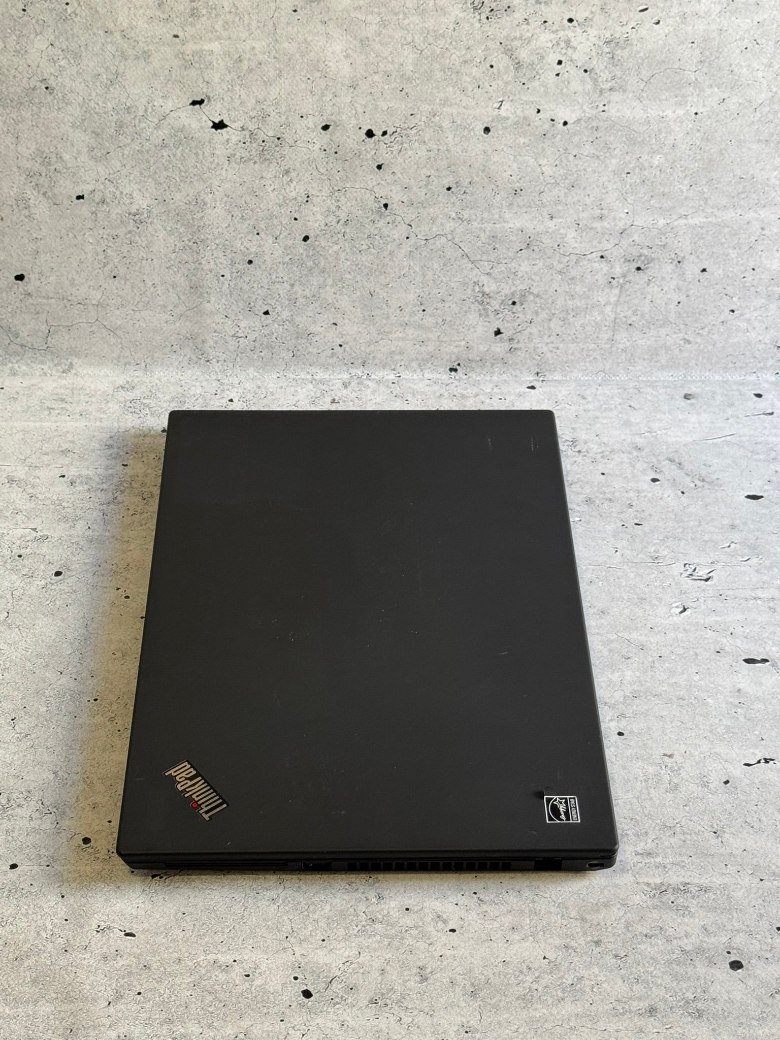Lenovo thinkpad T490/14 IPS FHD/i5-8365/16GB DDR4