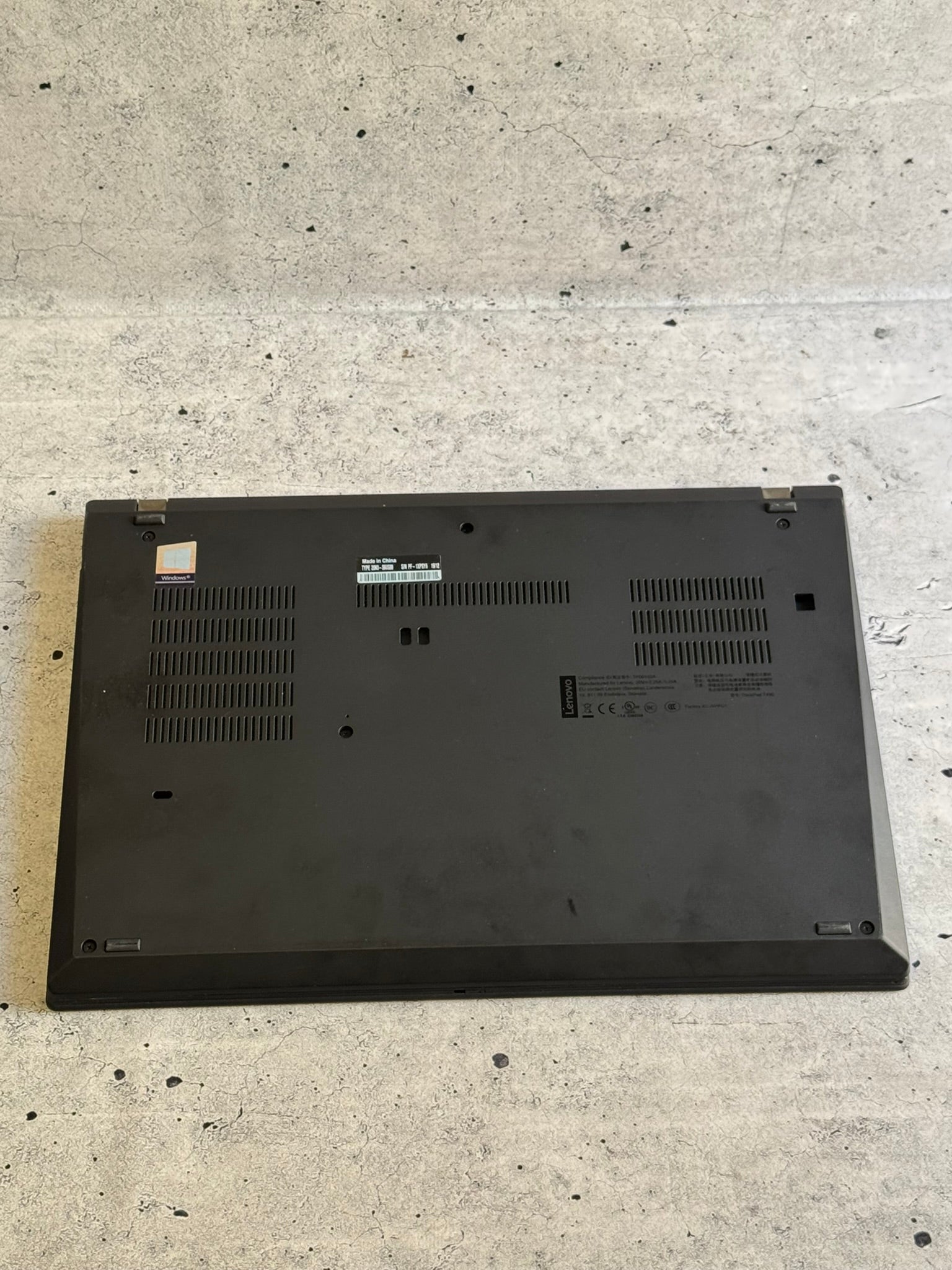 Lenovo thinkpad T490/14 IPS FHD/i5-8365/16GB DDR4