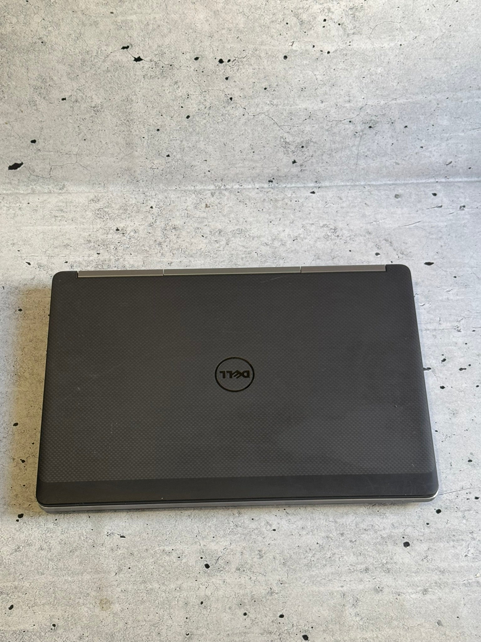 DELL Precision/15.6 IPS/I7-6820HQ/32GB/SSD 500GB/QUADRO