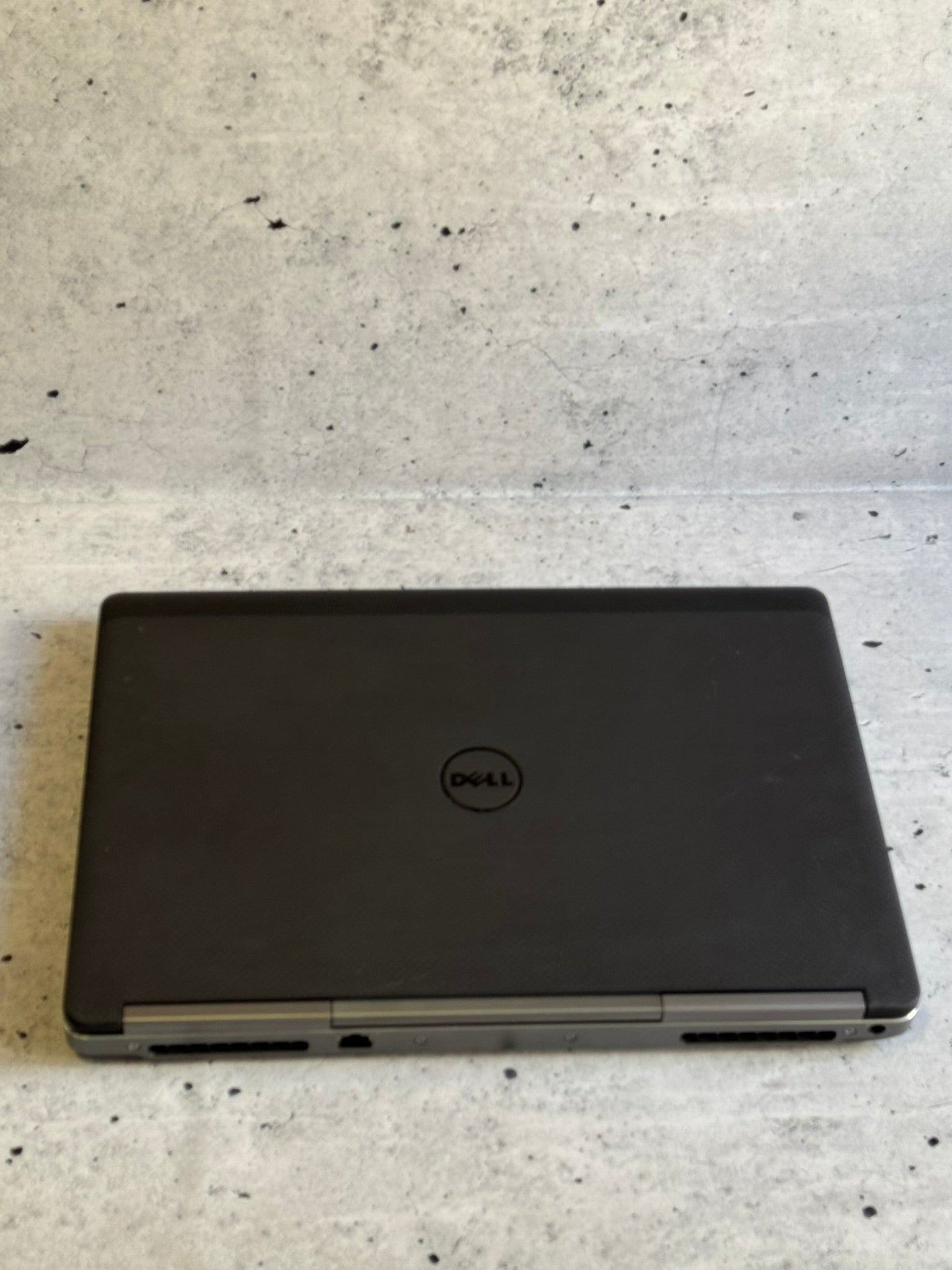 DELL Precision/15.6 IPS/I7-6820HQ/32GB/SSD 500GB/QUADRO
