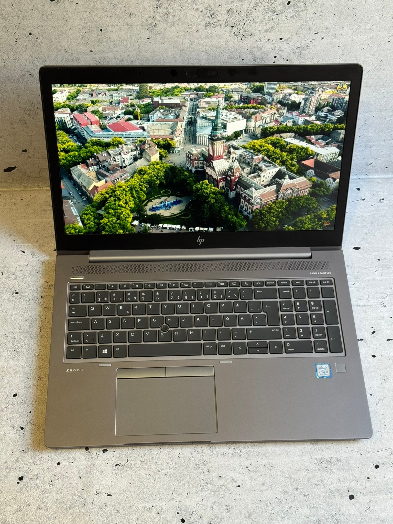 HP ZBOOK/15.6 IPS/I7-8650U/32GB/1TB Nvme/Ati Pro WX3100 2GB