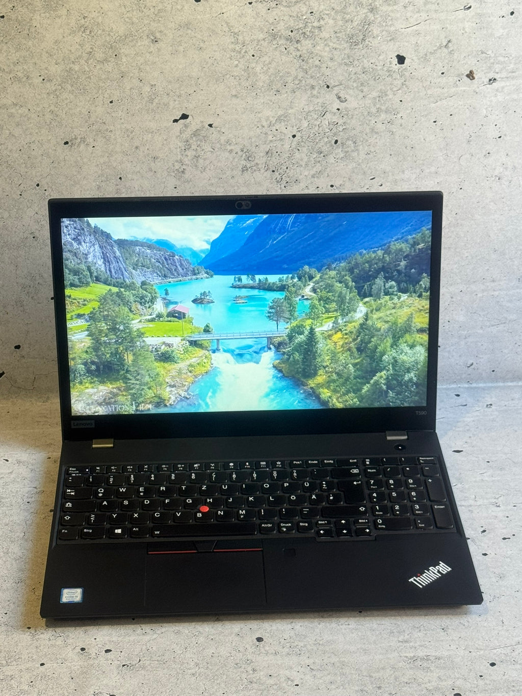 Lenovo thinkpad T590/15.6 IPS/I5-8265U/24GB DDR4/M.2 256GB