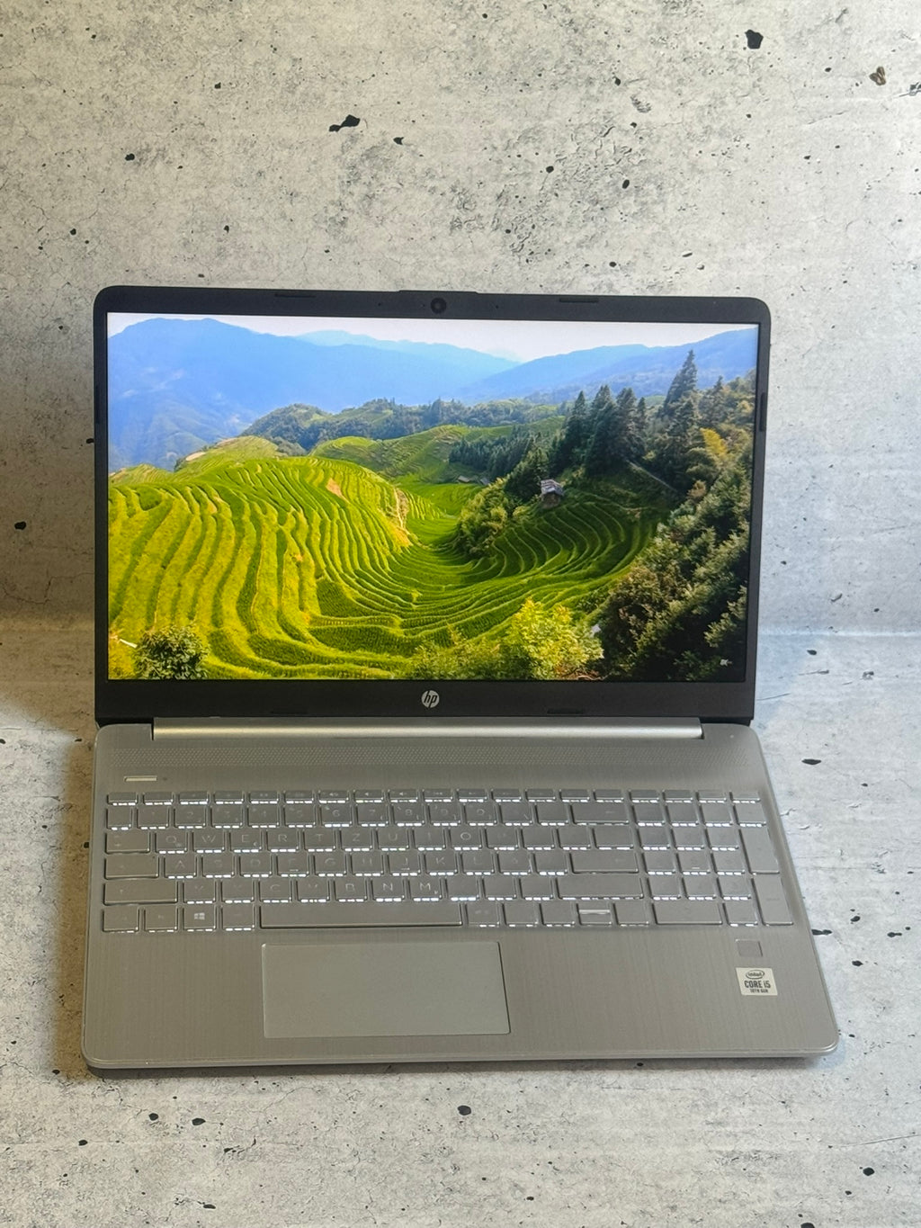 HP/15.6 FHD/INTEL CORE I5-1035G1/16GB DDR4/NVME 256GB