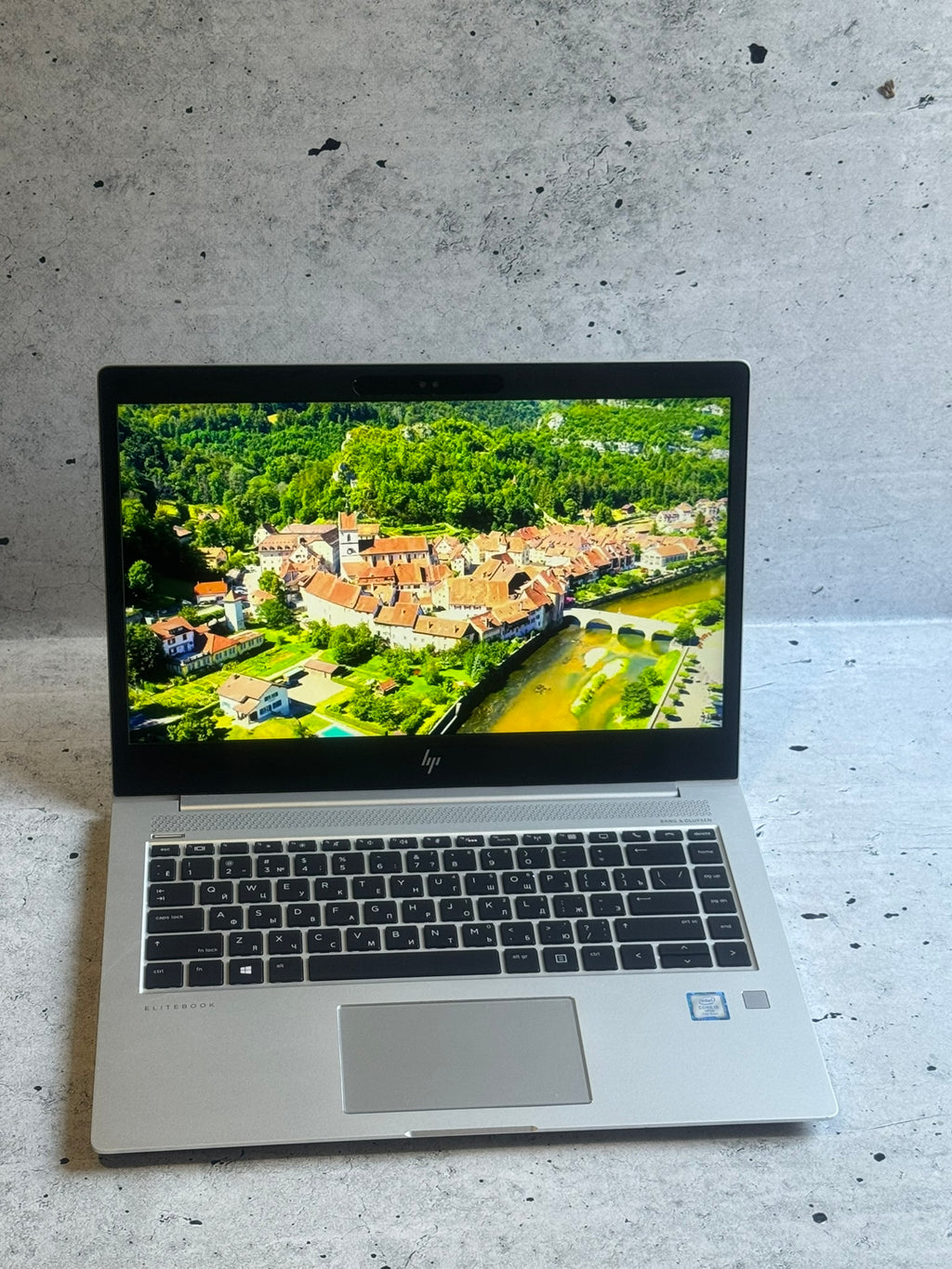 HP Elitebook 1040/14.0 IPS/I5-7300U/16GB DDR4/SSD 512GB Nvme