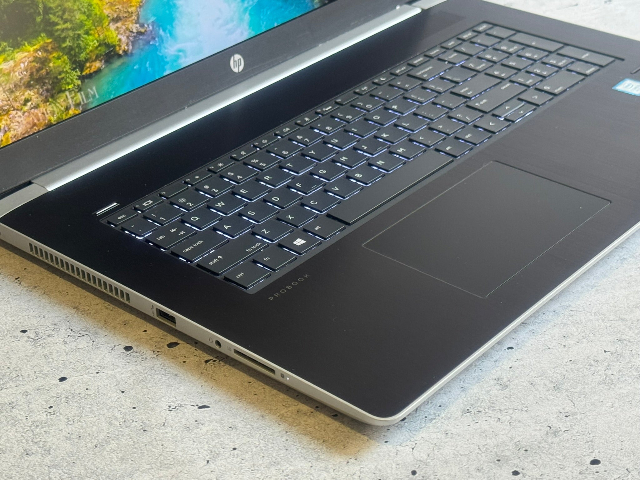 HP PROBOOK 470/17.3 IPS/I5-8250U/16GB/M.2 256+500G/930MX 2GB